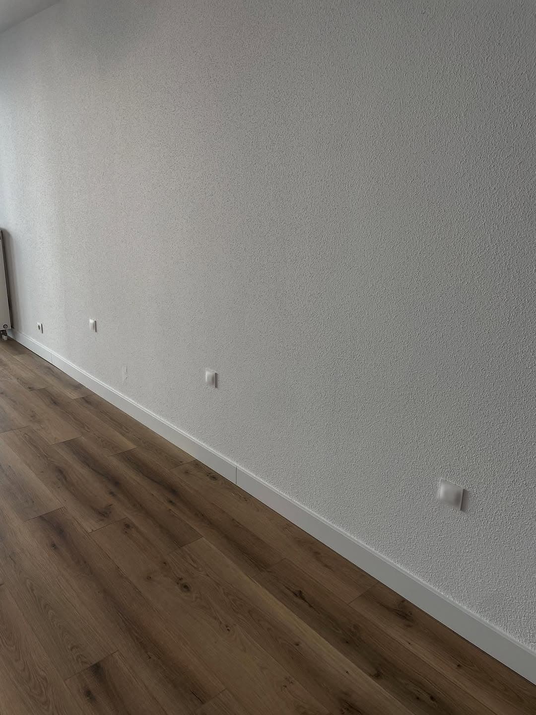 mur texture plinthes sol pvc apres